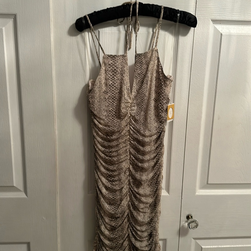NEW W TAGS Scrunched mini dress new size L